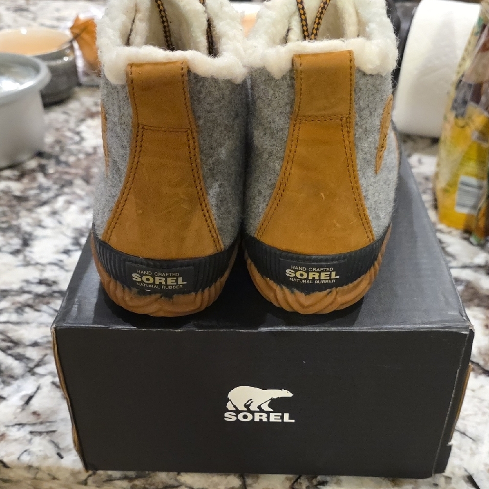 Sorel Tan and Black Out 'N About Boots - Picture 4 of 7